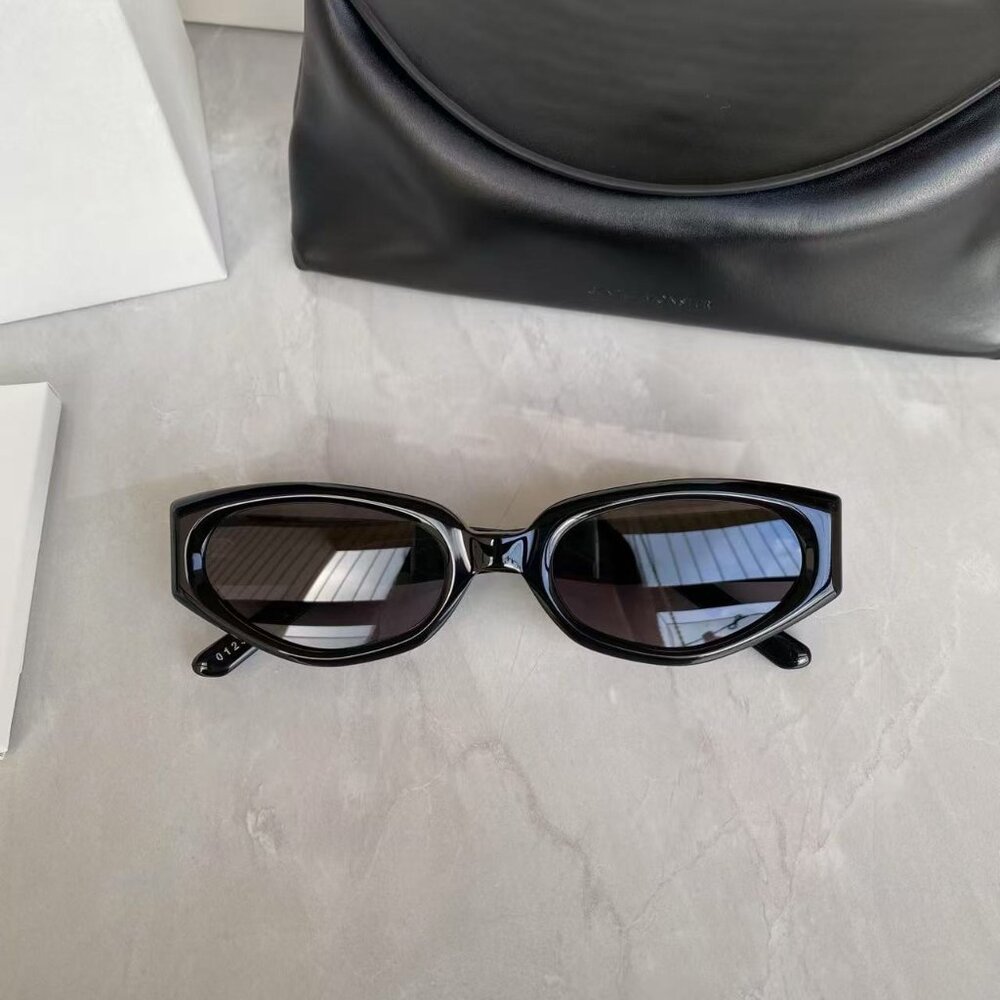 Gentle Monster Slim Cat Eye Black Sunglasses Dark Lens Designer Eyewear